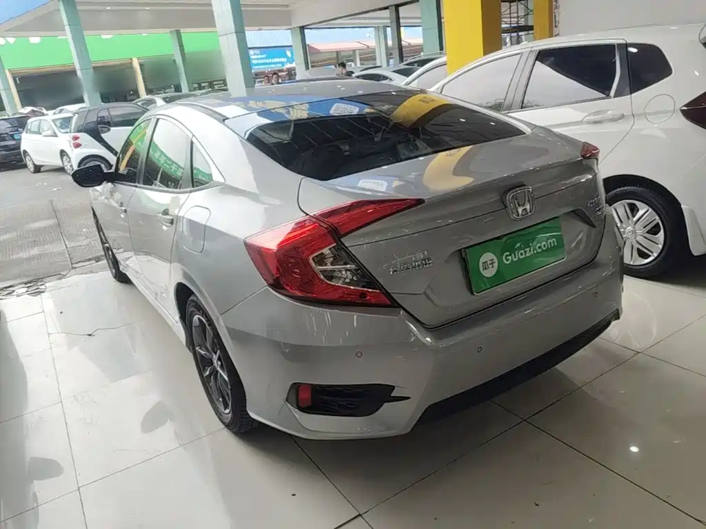 Honda Civic — миниатюра 5