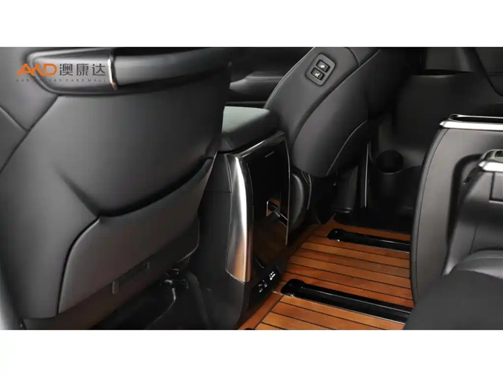 Toyota Vellfire — миниатюра 10