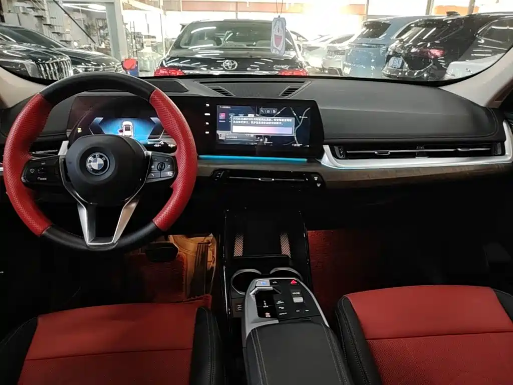 BMW iX1 — миниатюра 13