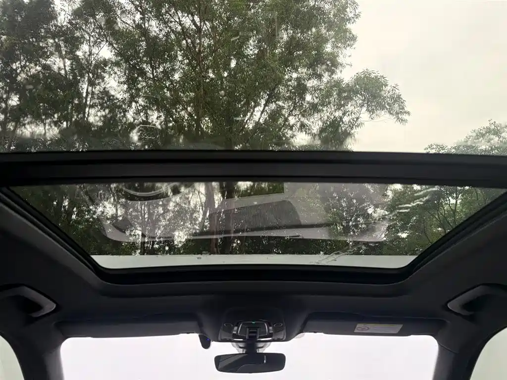 Audi Q5L Sportback — миниатюра 20