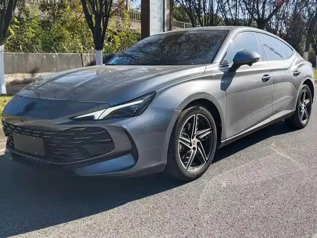 2023 MG MG7