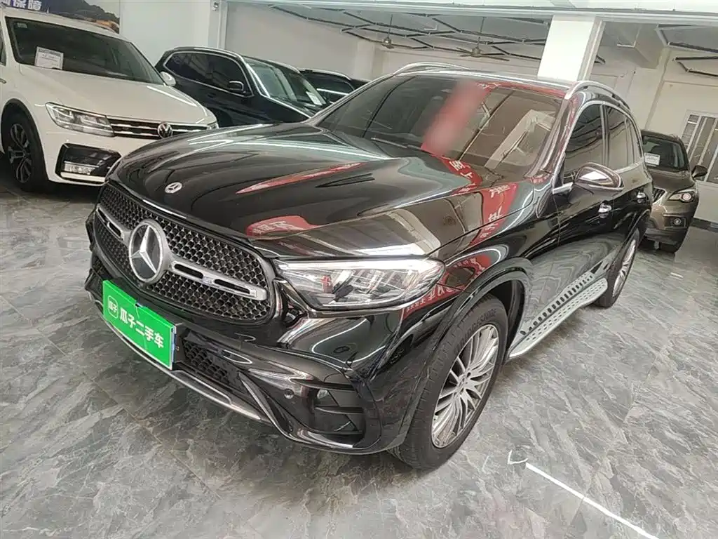 Mercedes-Benz GLC 2023
