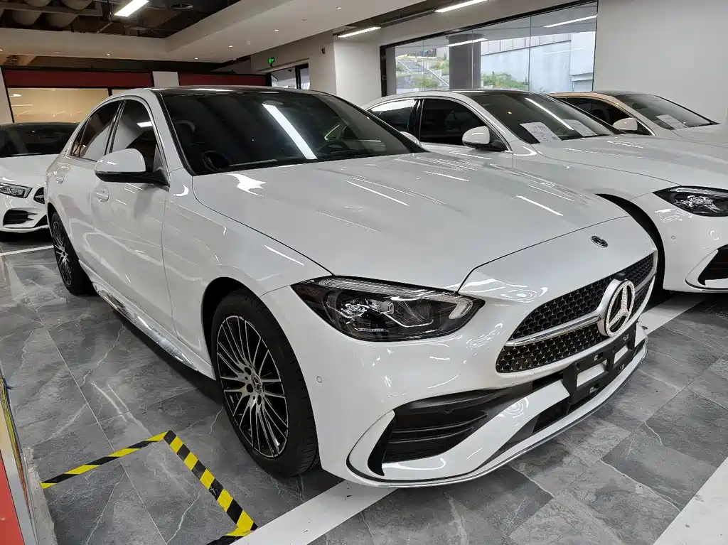 Mercedes-Benz C-Class — миниатюра 3