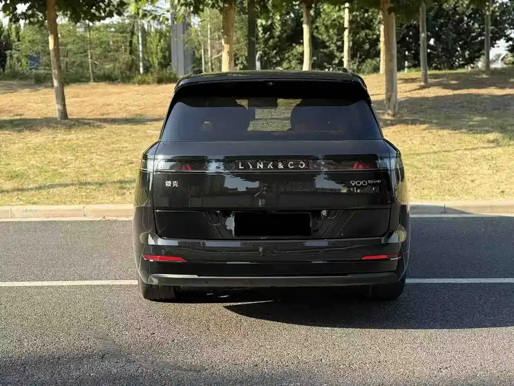 Lynk & Co 900 — миниатюра 4