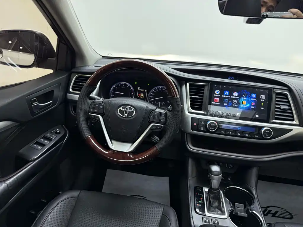 Toyota Highlander — миниатюра 10