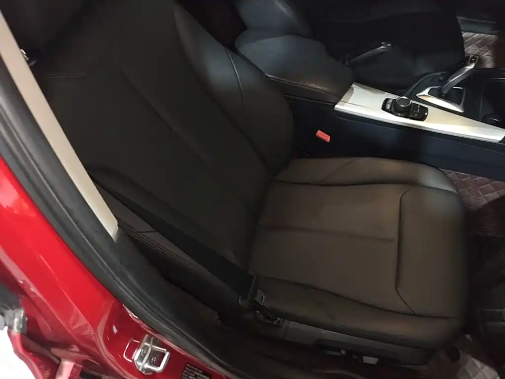 BMW 3 Series — миниатюра 25