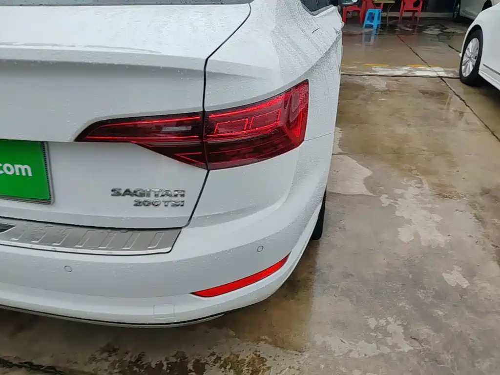 Volkswagen Sagitar — миниатюра 8