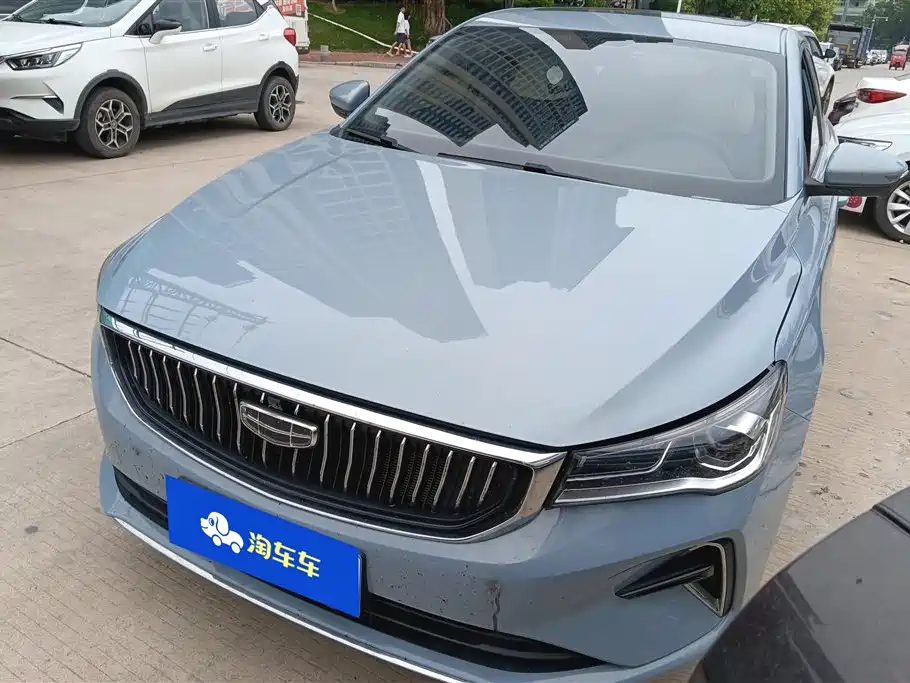 Geely Emgrand 2023