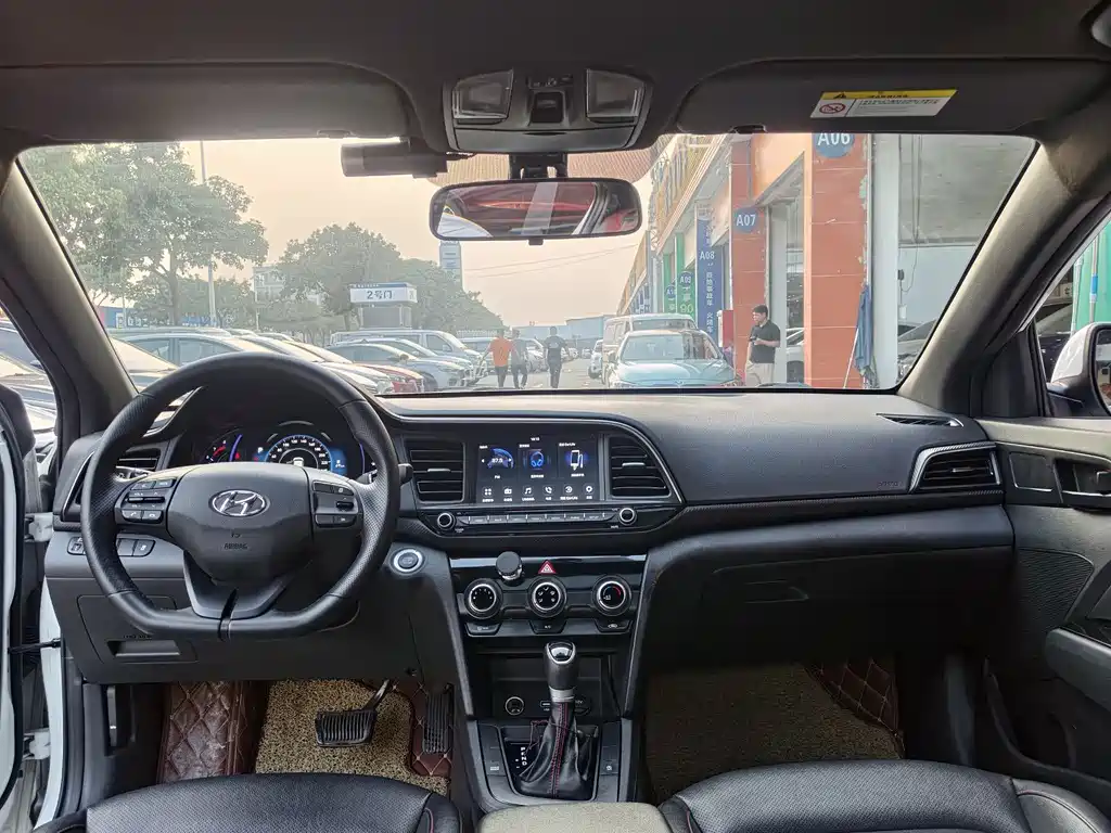 Hyundai Elantra 2019 1.4T DCT