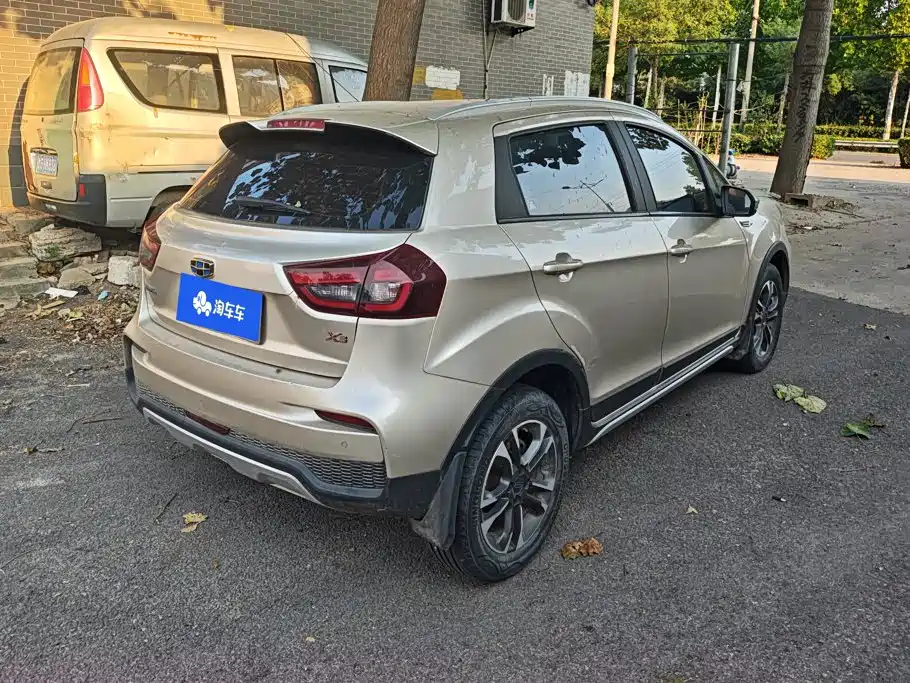Geely Vision X3 — миниатюра 3