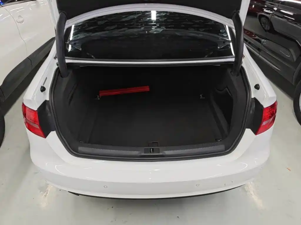 Audi A4L — миниатюра 19