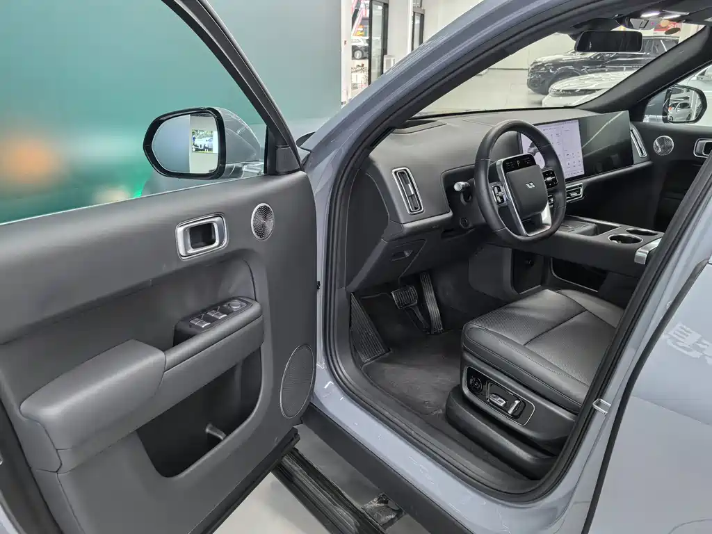 Li Auto Li L8 — миниатюра 8