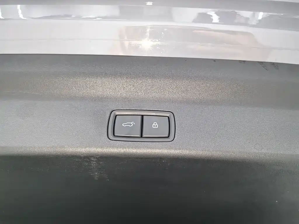 Li Auto Li L8 — миниатюра 18