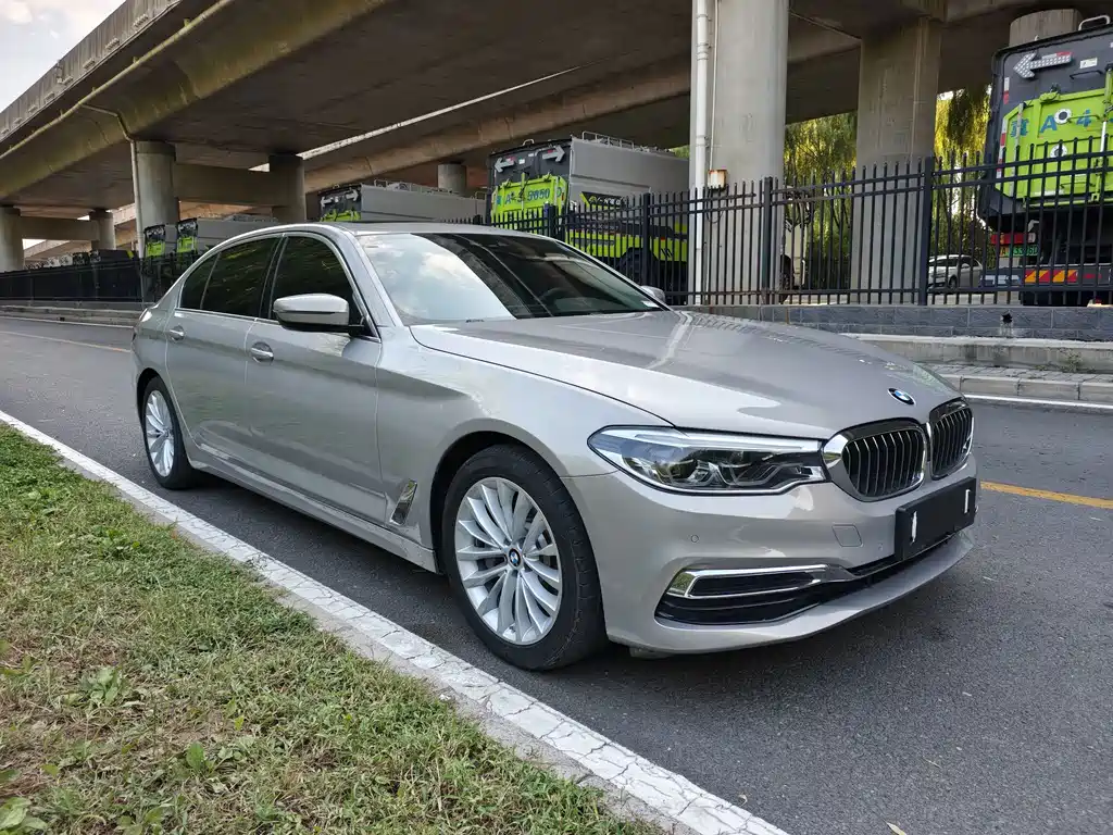 BMW 5 Series New Energy — миниатюра 4
