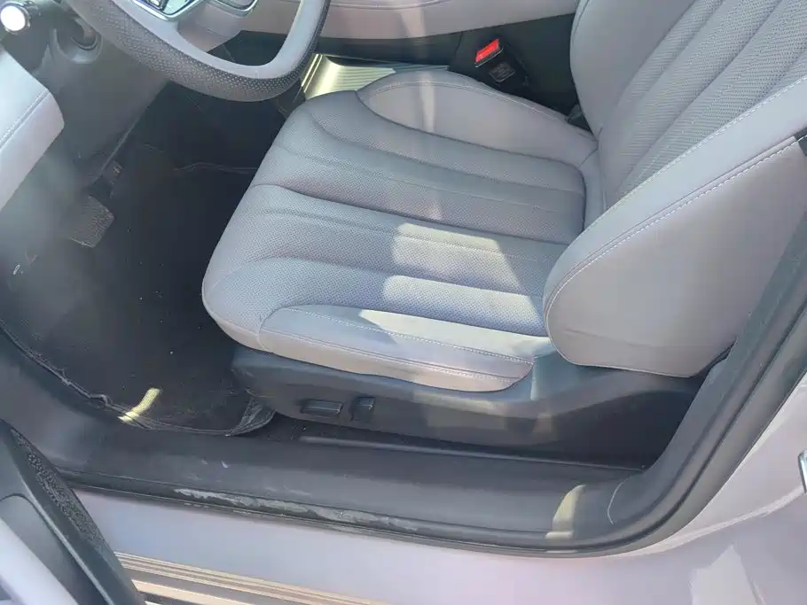 Roewe M7 DMH — миниатюра 9