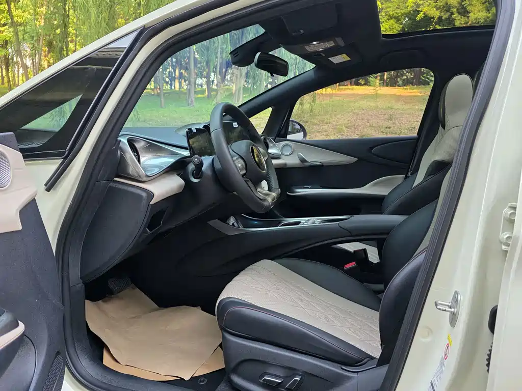 BYD Dolphin — миниатюра 7