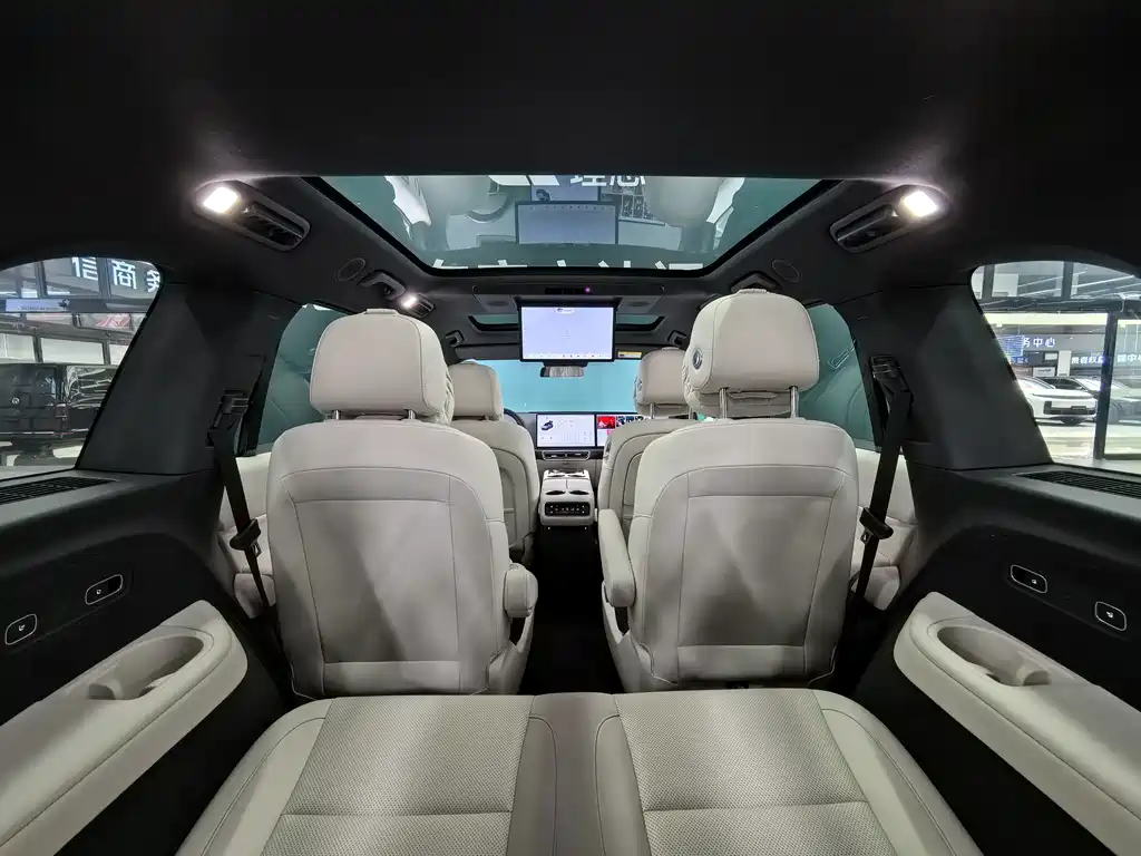 Li Auto Li L8 — миниатюра 3