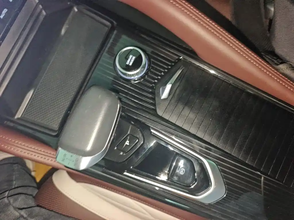 Geely Xingyue L — миниатюра 14