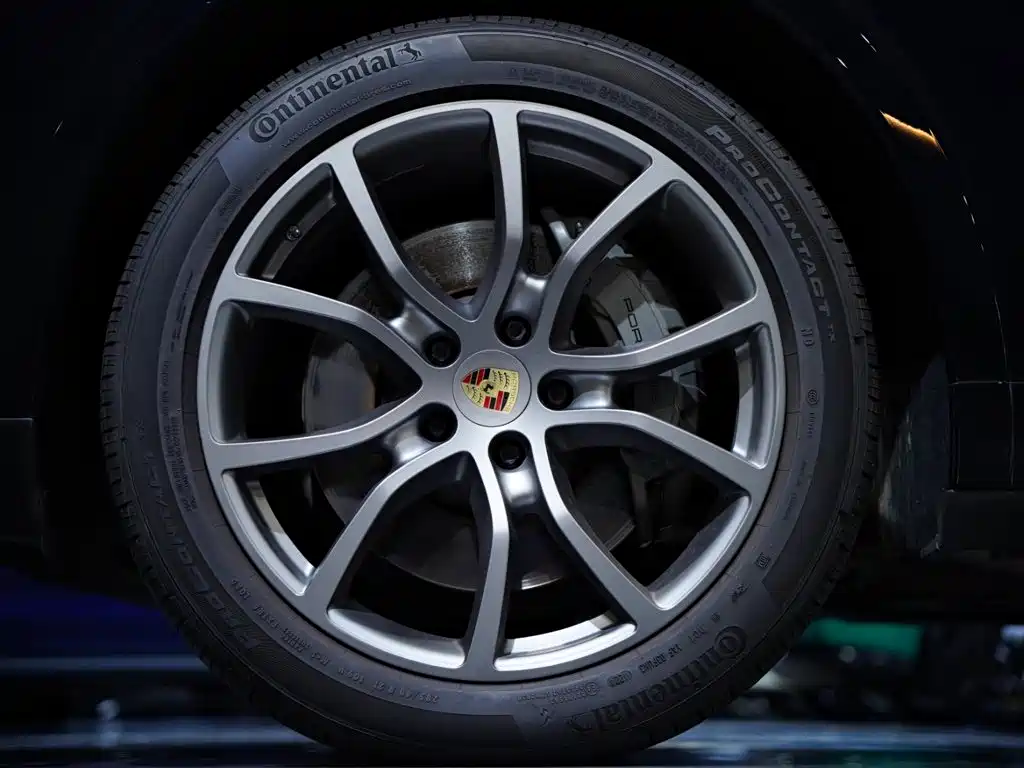 Porsche Cayenne — миниатюра 11