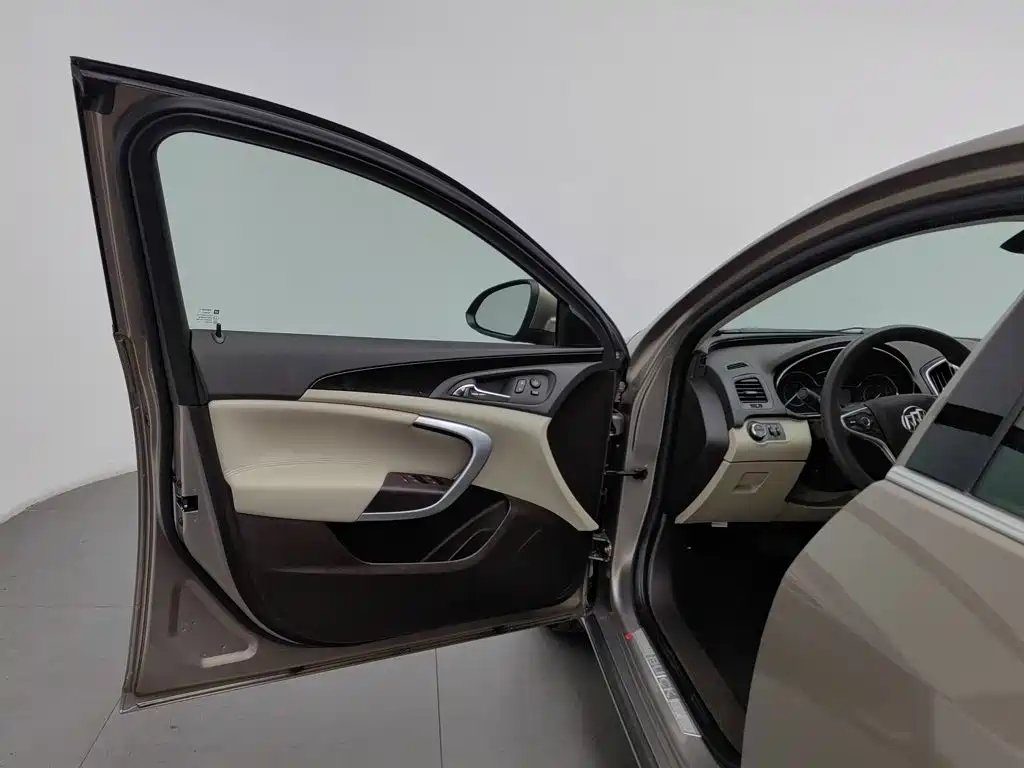 Buick Regal — миниатюра 8