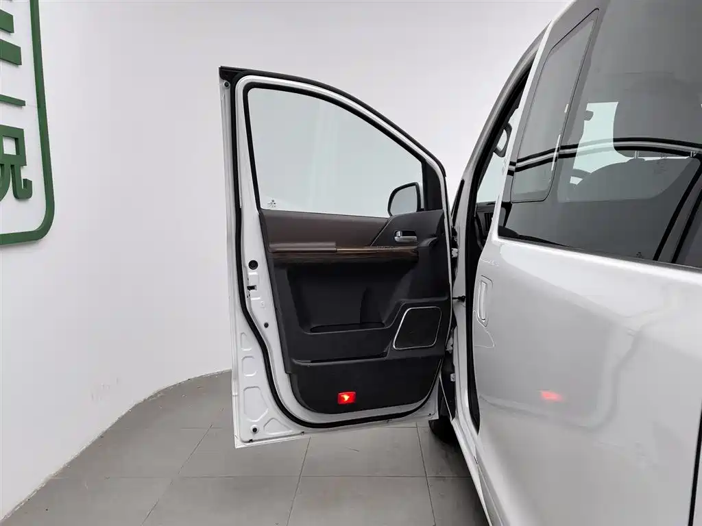 DONGFENG LINGZHI PLUS