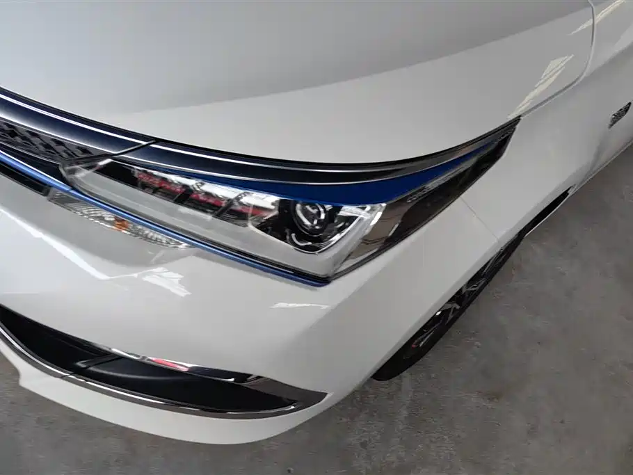 TOYOTA COROLLA DUAL ENGINE E+