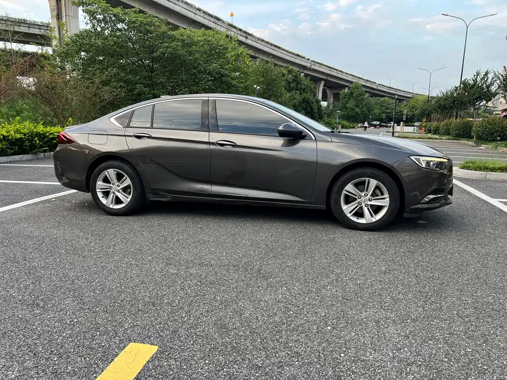 Buick Regal — миниатюра 4