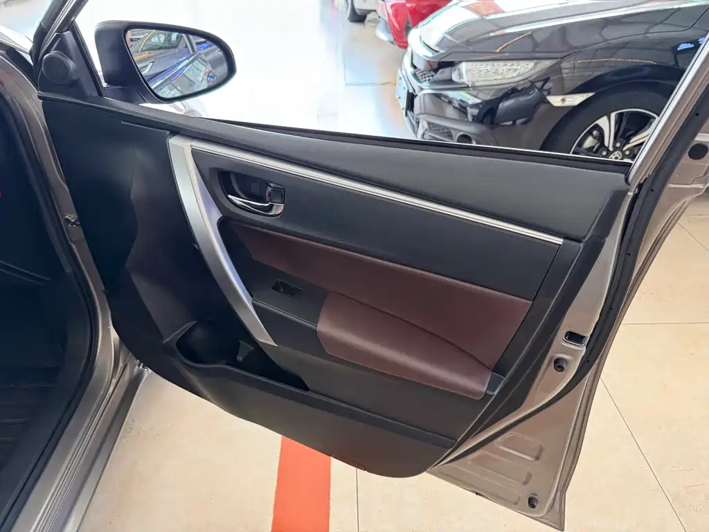 Toyota Corolla — миниатюра 28