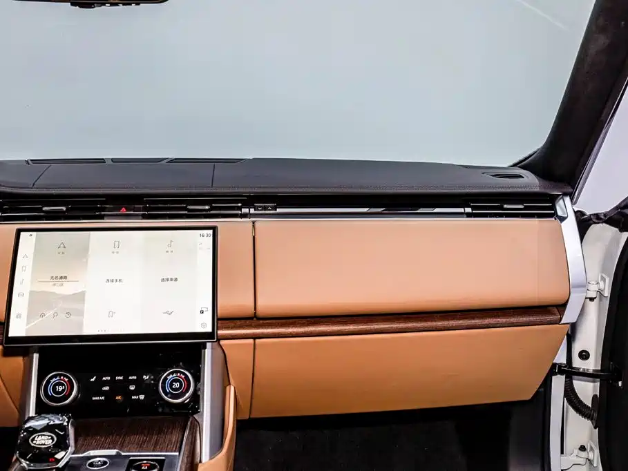 Land Rover Range Rover — миниатюра 33