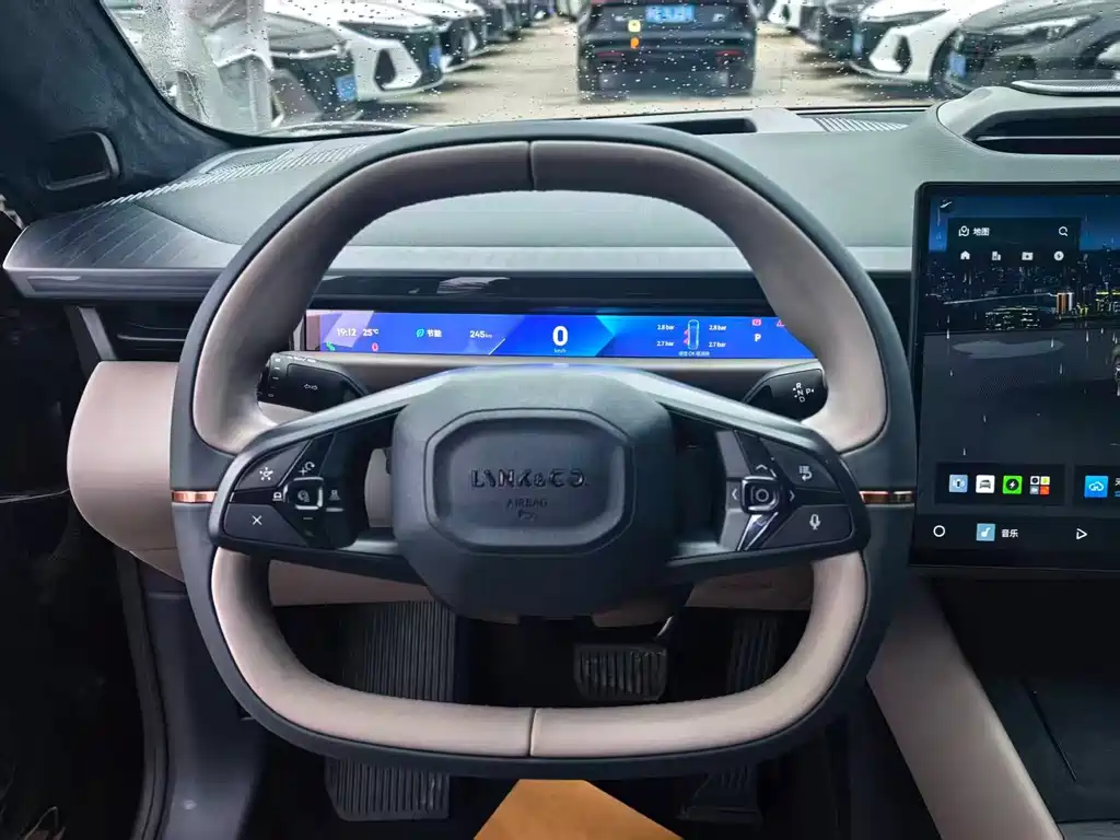 Lynk & Co Z10 2024 95kWh 806km Smart Drive Max