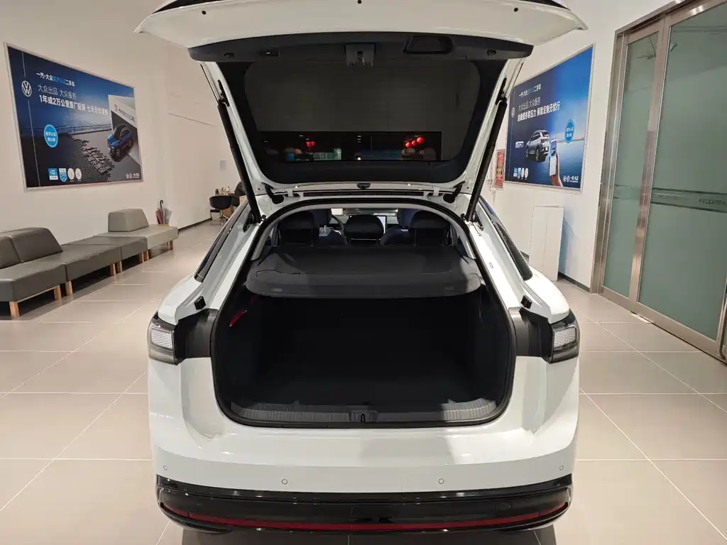 VOLKSWAGEN ID.7 VIZZION