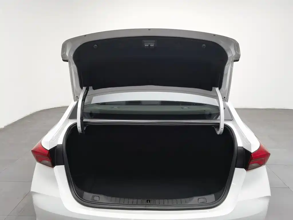 Buick Verano — миниатюра 16
