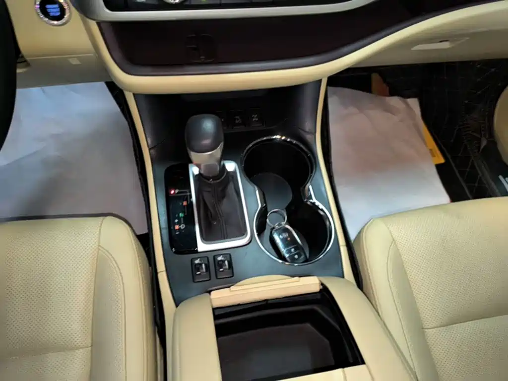 Toyota Highlander — миниатюра 14