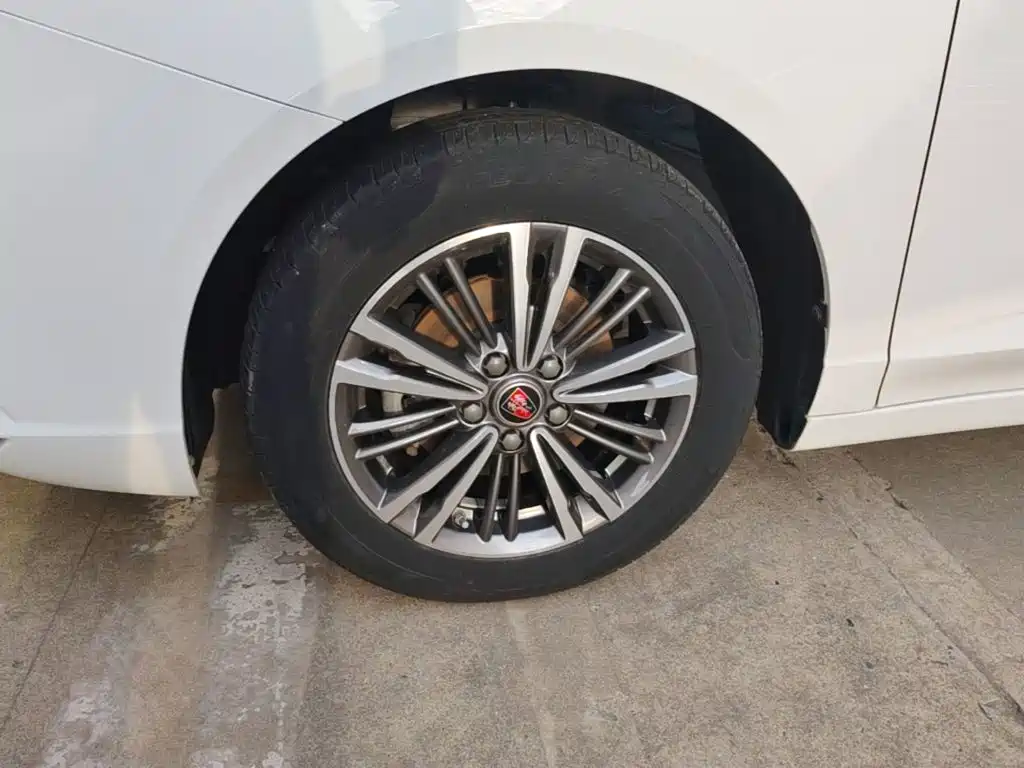 Roewe i5 — миниатюра 23