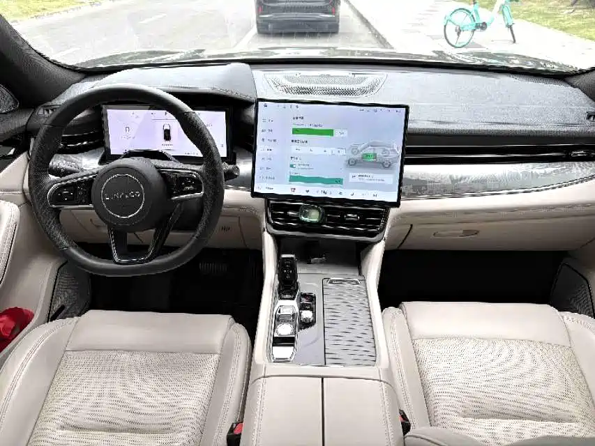 Lynk & Co 09 EM-P — миниатюра 4