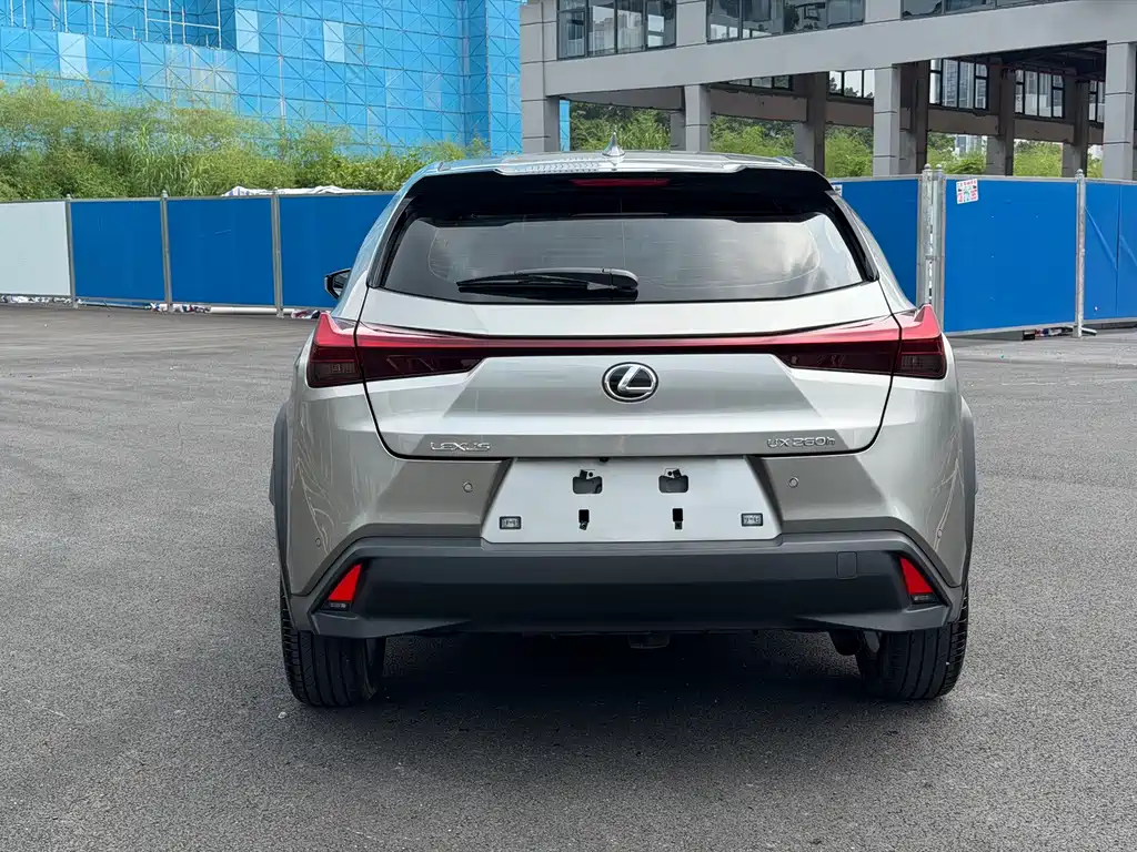 Lexus UX — миниатюра 11
