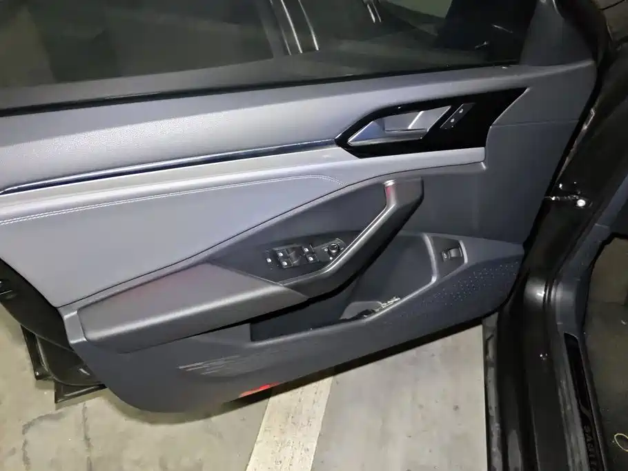 Volkswagen Sagitar — миниатюра 7