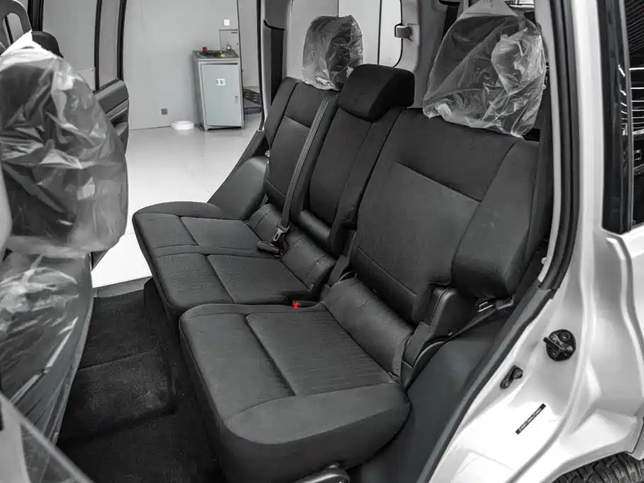 Mitsubishi Pajero (Import) — миниатюра 22