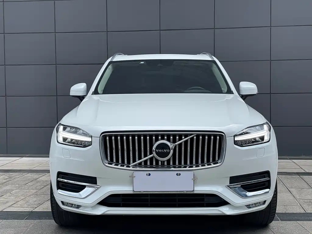 VOLVO  XC90