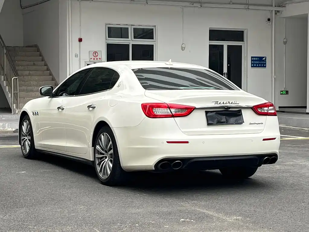 Maserati Quattroporte — миниатюра 15