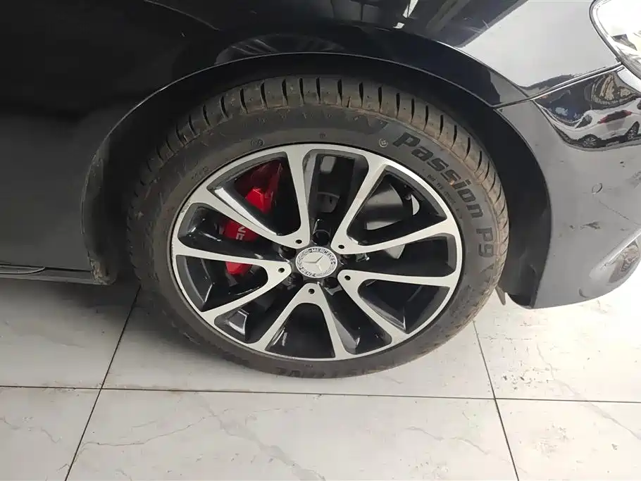 MERCEDES-BENZ E CLASS