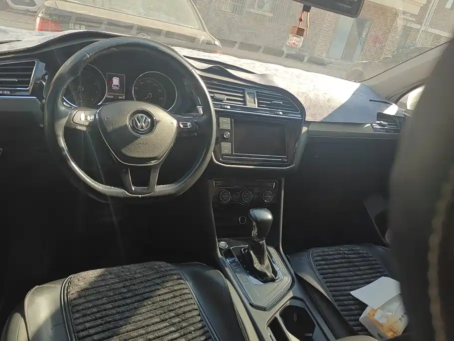 Volkswagen Tiguan L — миниатюра 12