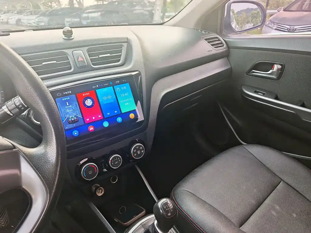 Kia K2 — миниатюра 6