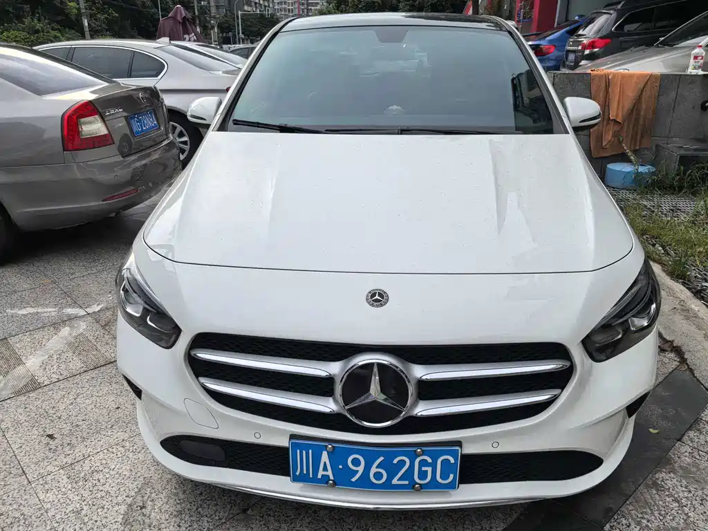 Mercedes-Benz B-Class — миниатюра 7