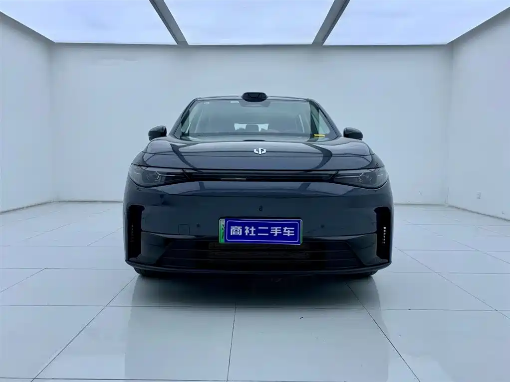 ZERO-RUNNING CAR ZERO RUN C10