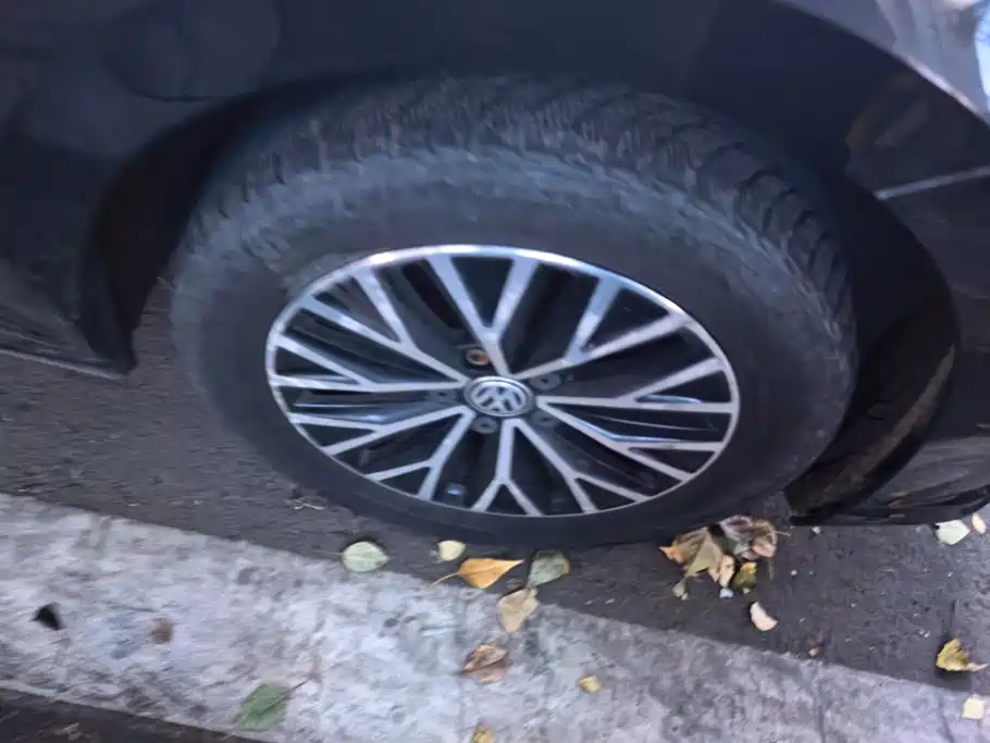 Volkswagen Sagitar — миниатюра 6