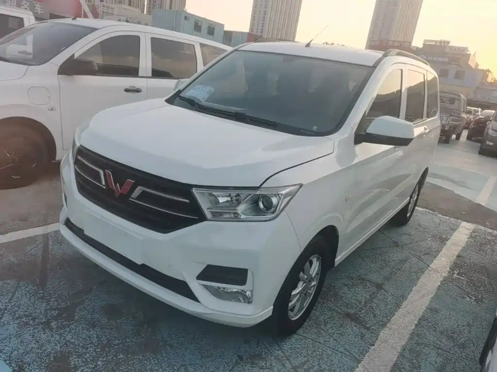 Wuling Hongguang — миниатюра 2