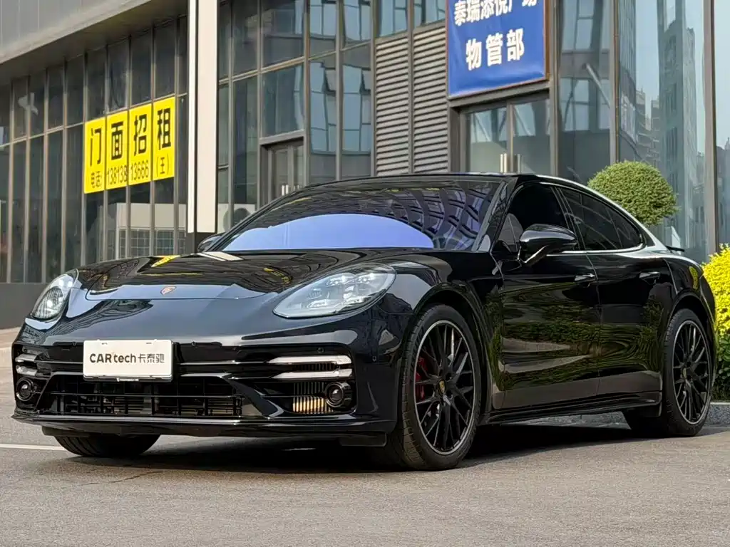 Porsche Panamera 2024