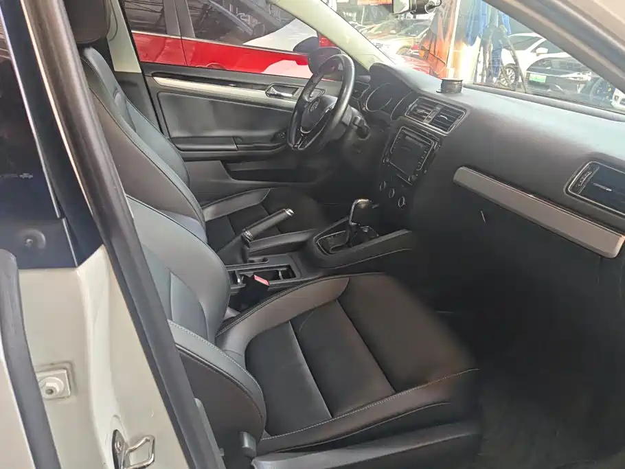 Volkswagen Sagitar — миниатюра 8