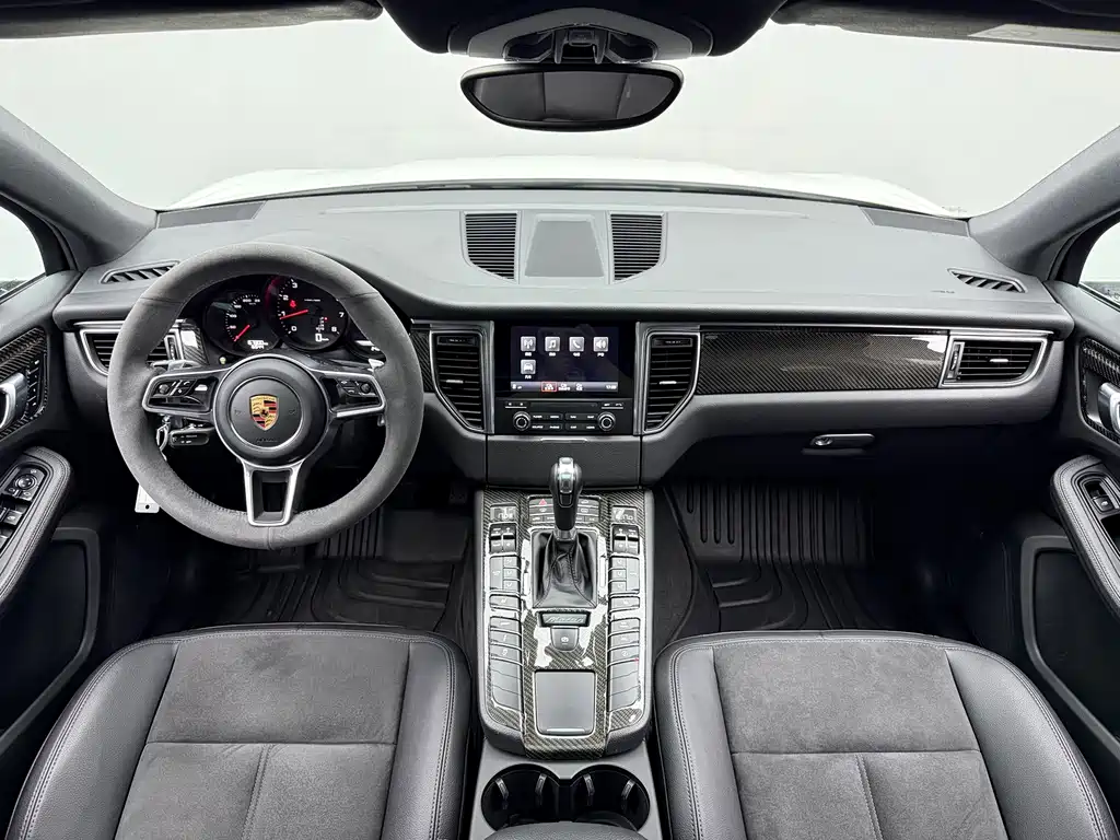 Porsche Macan — миниатюра 16